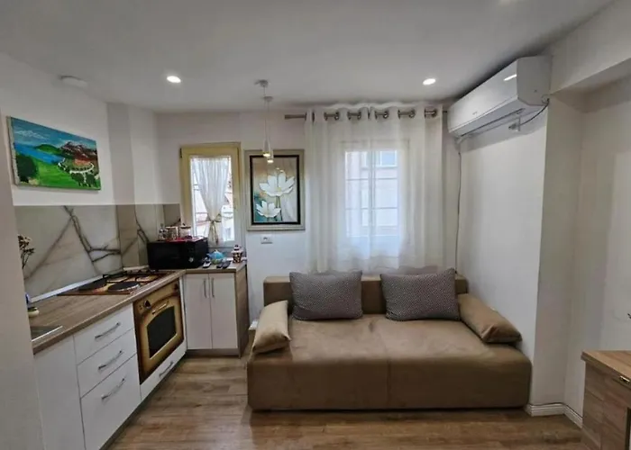 Kalpazo Myslym Shyri Appartement *