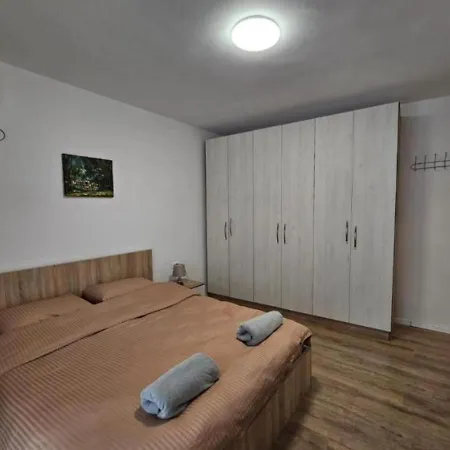 Апартаменты Kalpazo Myslym Shyri